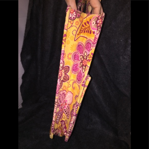 Vera Bradley’s Wicker Shielded Floral Tote - Picture 4 of 7